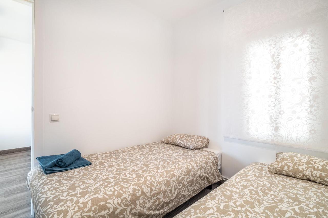 Lovely Apartment Barca 2 圣阿德里安-德贝索斯 外观 照片